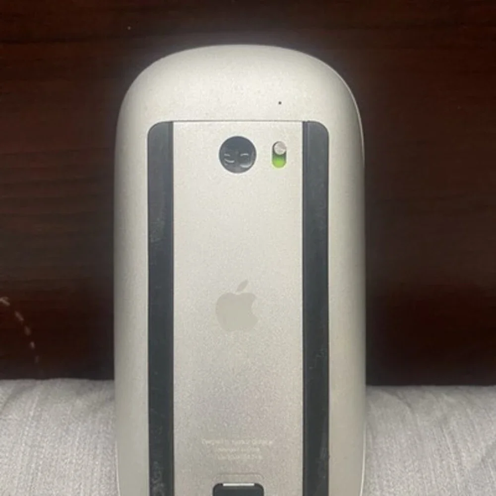 Apple Magic Mouse A1296 3Vdc Wireless Bluetooth‎ White Laser Mouse